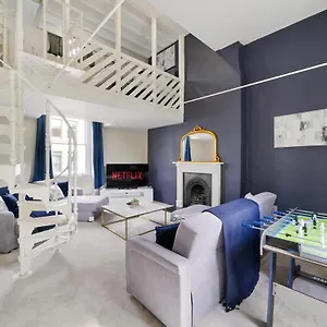The Unique Gem Of - Rooftop Terrace Apartment Bath